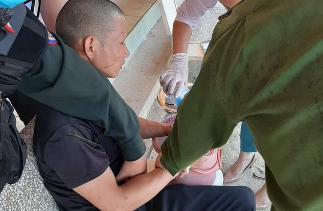 Thông tin mới nhất vụ nam thanh niên 23 tuổi đốt nhà, dùng dao dọa chém công an