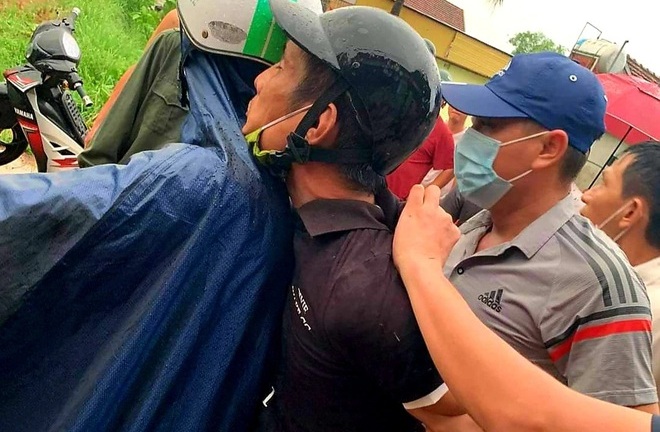 Vụ gã trai chém chết người rồi lẩn trốn vào rừng: Nghi phạm bị bắt ở đâu?