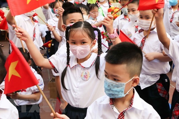 Bộ GD&ĐT ra công điện khẩn về thời gian khai giảng, lịch đi học lại 2021