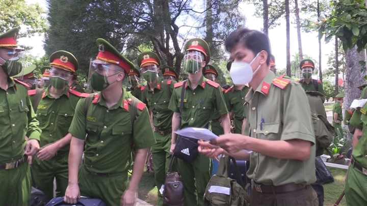 500 học viên cảnh sát đến Bình Dương hỗ trợ phòng, chống dịch COVID-19