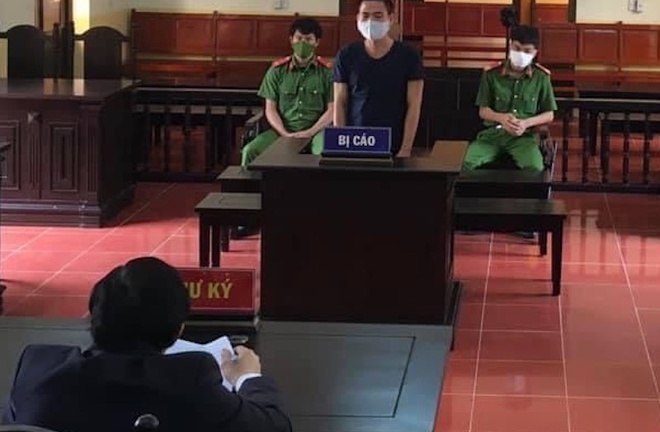 Tin tức pháp luật ngày 10/9: Đối tượng đòi lột áo trưởng công an xã nhận 