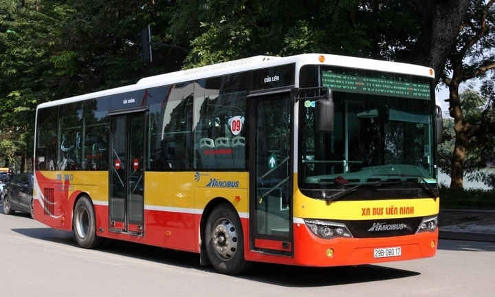 Hà Nội: Kiến nghị cho xe buýt được hoạt động trở lại từ 1/10