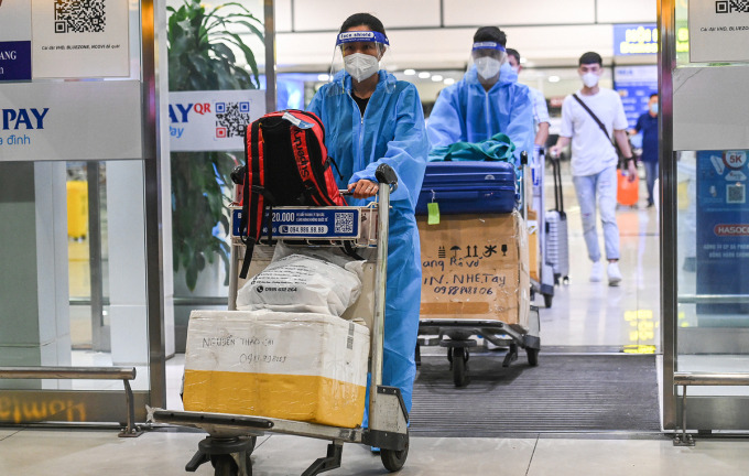 Sở Y tế Hà Nội đề xuất đặt biển trước nhà người về từ TP.HCM