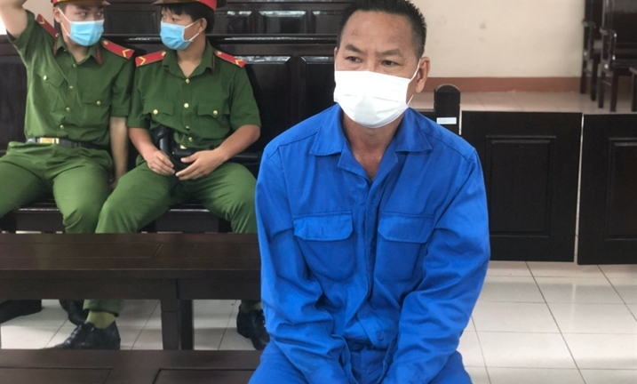 Tin tức pháp luật ngày 14/10: Giở trò đồi bại với con riêng của vợ, 