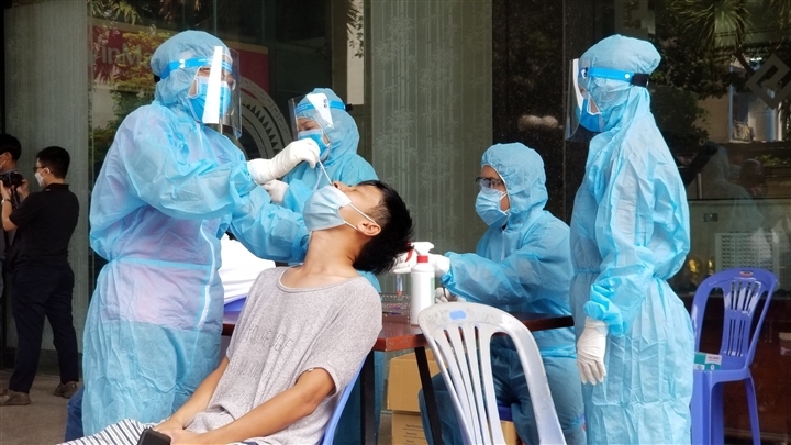Ngày 17/10, Hà Nội có 15 ca dương tính với SARS-CoV-2, đều đã được cách ly