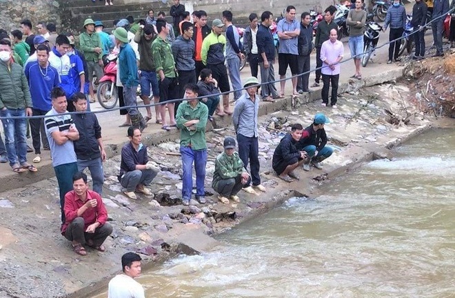 Học sinh 11 tuổi tập đi xe đạp bị ngã xuống cống ngầm: Tìm thấy thi thể nạn nhân