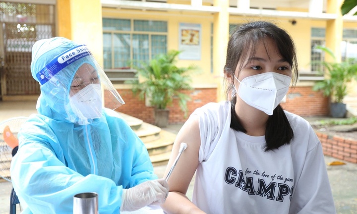 Sáng nay (27/10), TP.HCM chính thức tiêm chủng vaccine COVID-19 cho trẻ từ 12-17 tuổi