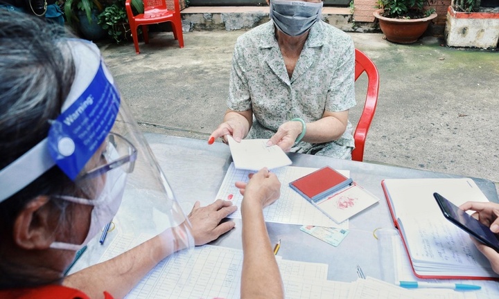 TP.HCM kiểm tra gói hỗ trợ COVID-19: Không ít cư dân trong chung cư cao cấp yêu cầu hỗ trợ