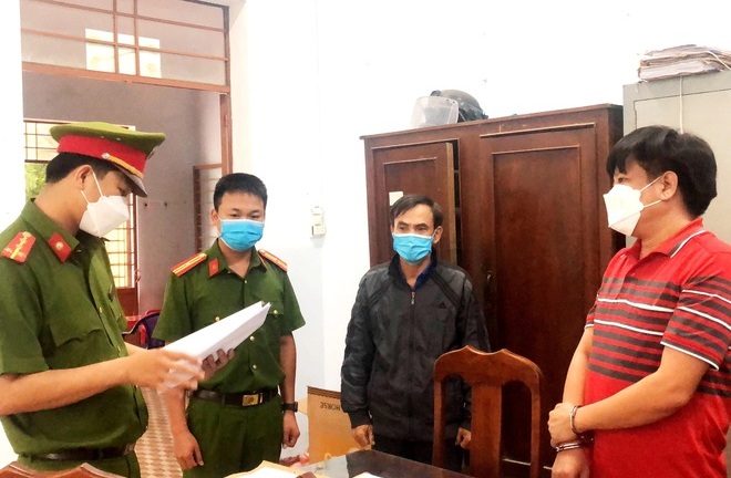 Tin tức pháp luật ngày 13/11: Bắt đối tượng nhận hơn 900 triệu đồng