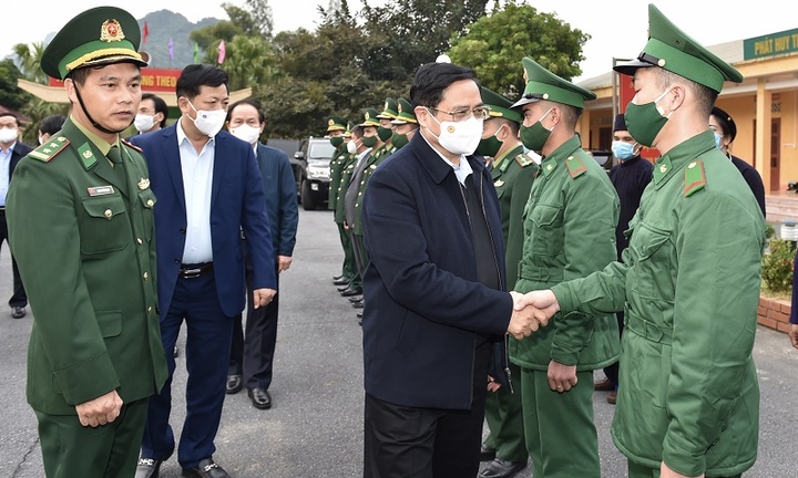 Xây dựng đường biên giới hòa bình, hữu nghị và phát triển là một nhiệm vụ chính trị hàng đầu, thường xuyên