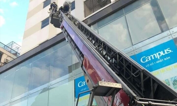 Nữ sinh lớp 7 ở Quảng Ninh rơi từ tầng cao chung cư tử vong