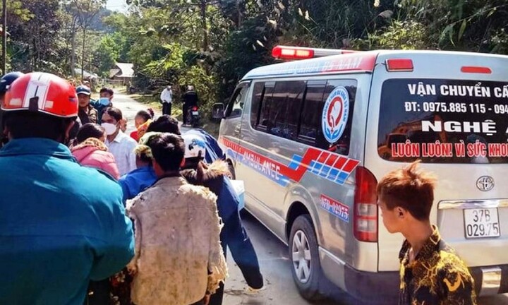 Sạt lở đất ở Nghệ An, 5 cháu nhỏ thương vong