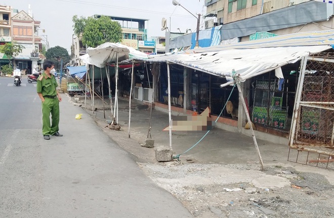 Người đàn ông 65 tuổi tử vong trước bến xe miền Tây: Người dân địa phương nói gì?