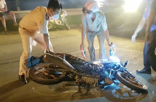 Tai nạn liên hoàn trên cầu vượt cao tốc TP.HCM - Trung Lương, 2 cha con tử vong thương tâm