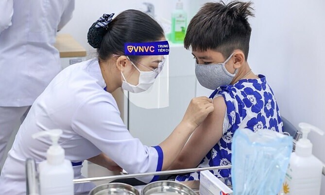 Thủ tướng chỉ đạo mua vaccine COVID-19 cho trẻ em từ 5 đến 11 tuổi