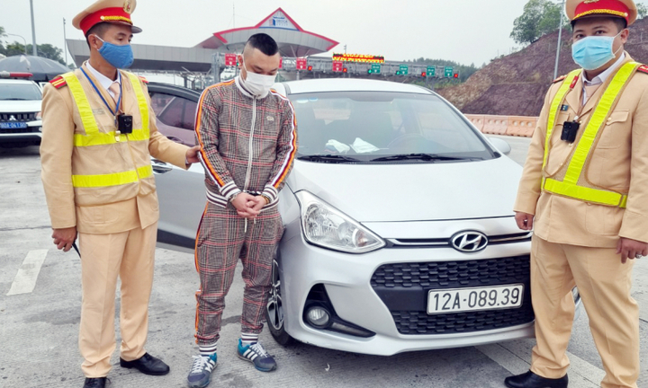 Đối tượng vận chuyển hơn 2.000 viên ma túy tổng hợp 