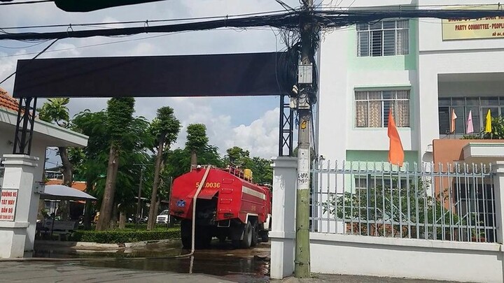 Hiện trường vụ cháy trụ sở UBND phường ở TP.HCM