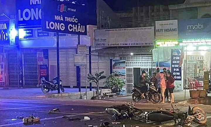Tin tức tai nạn giao thông mới ngày 29/12: 2 xe máy tông nhau, 3 người thương vong
