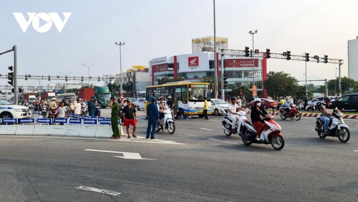 Tin tức tai nạn giao thông mới nhất ngày 22/4: Va chạm với xe buýt, người phụ nữ tử vong thương tâm