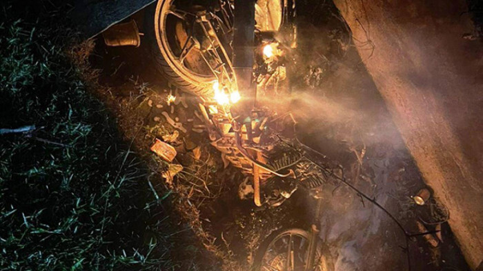 Tin tức tai nạn giao thông mới nhất ngày 1/5: Hai thiếu niên đi xe máy lao xuống mương, một người tử vong