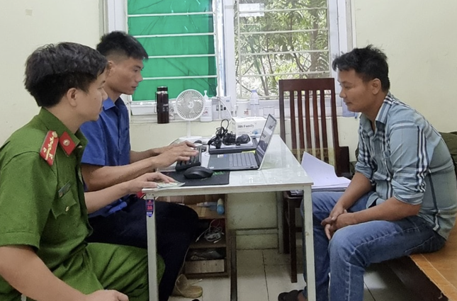Tin tức pháp luật mới nhất ngày 10/6: Tạm giữ đối tượng 'thông chốt' kiểm tra nồng độ cồn, tông vào CSGT ở Vĩnh Phúc