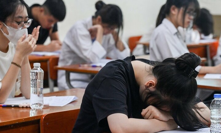 Thí sinh đạt 10 điểm môn Lịch sử vẫn không đỗ tốt nghiệp THPT