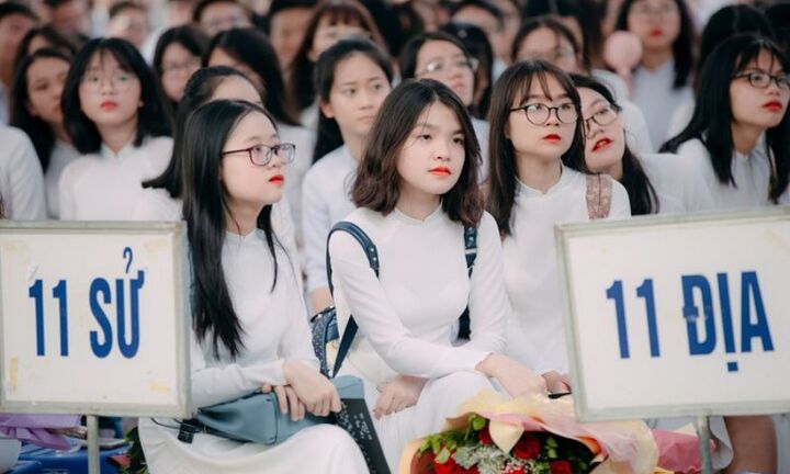 Học sinh Hà Nội tựu trường năm học 2023 - 2024 vào ngày 28/8, riêng lớp 1 sớm hơn 7 ngày