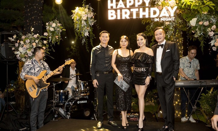 Doanh nhân Bích Nguyệt được chồng tổ chức sinh nhật hoành tráng tại biệt thự triệu đô