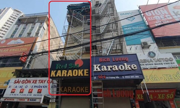 Hà Nội:  Bất chấp “lệnh cấm”, nhiều quán karaoke vẫn mở cửa đón khách