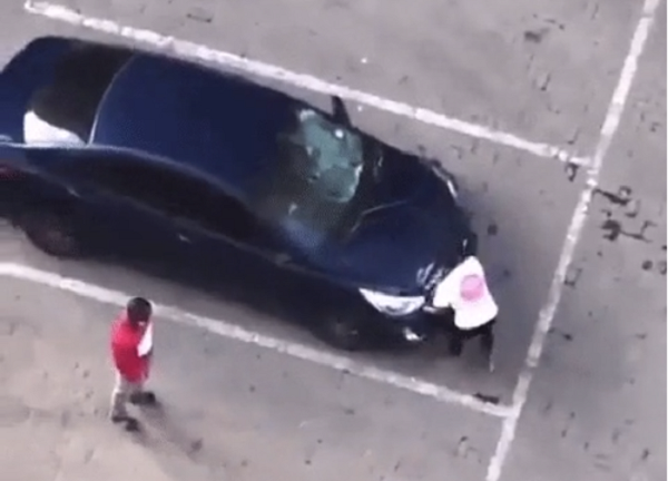 Người phụ nữ có màn đánh ghen siêu tốn kém nhưng thái độ anh chồng mới khiến dân mạng xôn xao