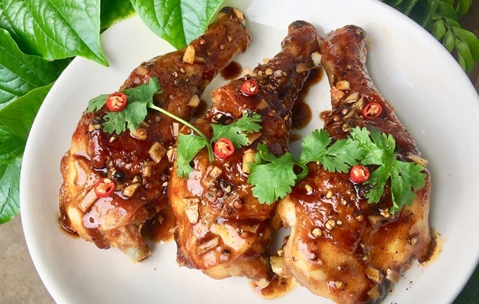 Đùi gà rim ngũ vị đậm đà đưa cơm khiến cả nhà mê mẩn