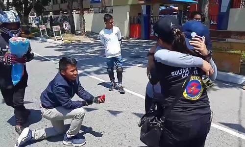 Tin tức đời sống ngày 23/5: Thanh niên vờ bị tai nạn sắp chết để cầu hôn bạn gái