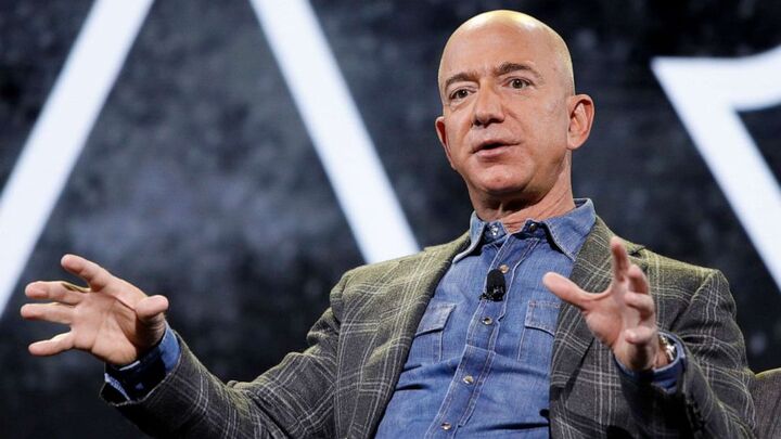 Tỷ phú Jeff Bezos sắp tham gia chuyến bay vào vũ trụ
