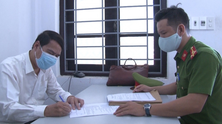 Khởi tố đối tượng lừa chạy việc để chiếm đoạt 250 triệu đồng