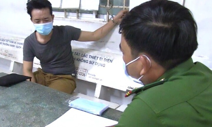 Bình Dương: Khởi tố cha dượng đánh đập dã man bé trai 5 tuổi