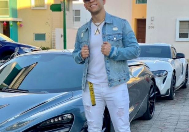 Lên mạng than bị thu giữ 4 siêu xe hơn 23 tỷ, anh chàng “cứng họng” trước lời giải thích của cảnh sát