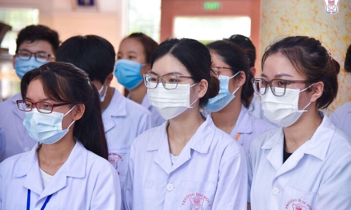 Công bố điểm sàn nhóm ngành sức khỏe và sư phạm