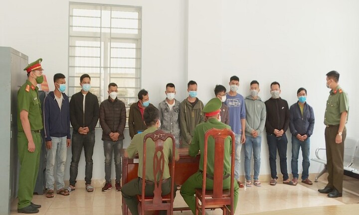 Triệt phá đường dây cá độ bóng đá một ngày giao dịch hơn 2 tỷ đồng