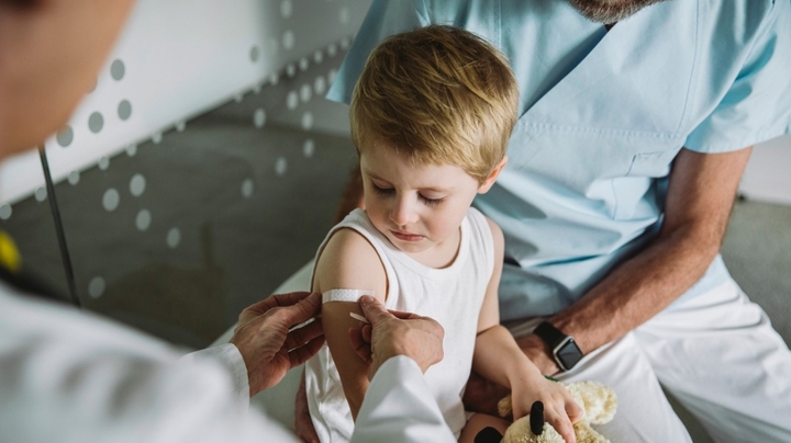Vaccine Pfizer cho trẻ dưới 12 tuổi: Cha mẹ cần biết điều gì?