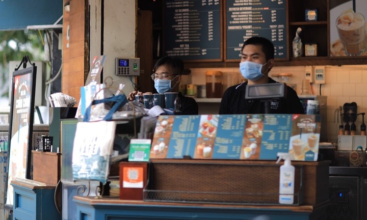 TP.HCM chưa cho phép quán ăn phục vụ tại chỗ