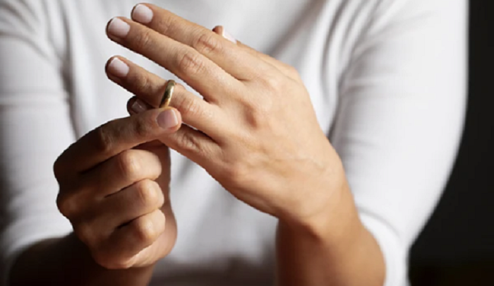 Chồng phát hiện bí mật “động trời” của vợ, nhất quyết đòi ly dị dù mới kết hôn được 1 tháng