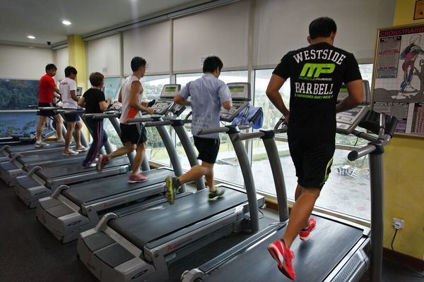 Anh chàng tới phòng gym để chuẩn bị thân hình hoàn hảo cho đám cưới, ngờ đâu suýt mất mạng