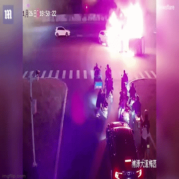 Tin tức đời sống ngày 5/12: Xe tải va chạm ô tô, thanh niên có hành động được ví như người hùng