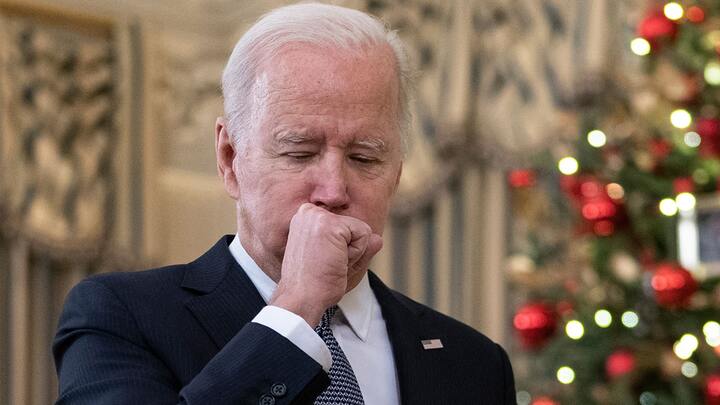 Tổng thống Mỹ Joe Biden nói gì về việc ho liên tục khi phát biểu?