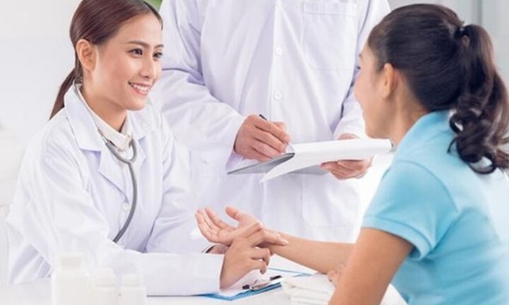 Người phụ nữ bị nhồi máu não phải nhập viện cấp cứu trong đêm, nguyên nhân do ăn hải sản quen thuộc này