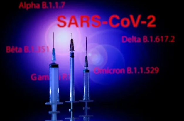 WHO: Biến thể Omicron lây lan nhanh hơn Delta, có thể làm suy yếu hiệu quả của vaccine