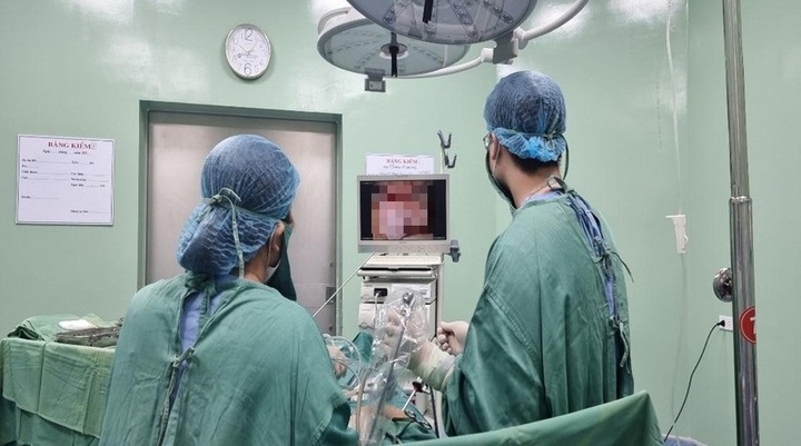 Tin tức đời sống ngày 18/12: Phẫu thuật nội soi lấy chiếc vòng tránh thai đâm thủng trực tràng bệnh nhân