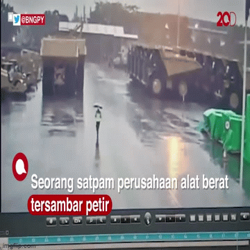 Tin tức đời sống ngày 28/12: Hãi hùng khoảnh khắc người đàn ông bị sét đánh tóe lửa