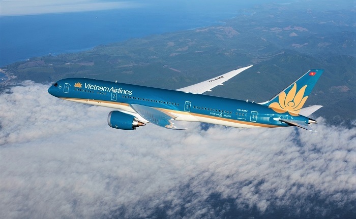 Vietnam Airlines lần đầu bán cành đào, cây mai Tết