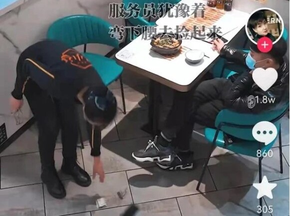 Dân tình hả hê khi chủ quán “xử đẹp” thanh niên đi ăn “bỏ quên cái nết ở nhà”